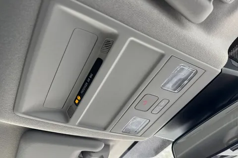 PK26UAE Volkswagen Campervan 2.0 TDI 150 Commerce Pro Kombi Van 4MOTION Auto Thumbnail #56