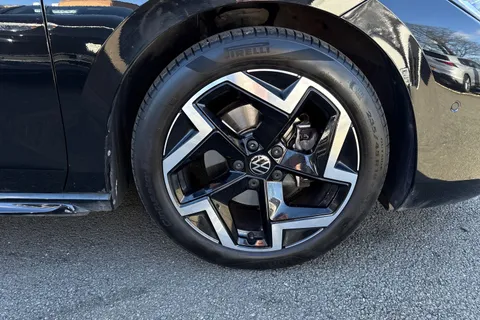 DE75TWD Volkswagen Passat 1.5 eTSI R-Line 5dr DSG Thumbnail #10