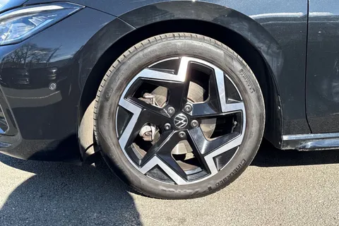 DE75TWD Volkswagen Passat 1.5 eTSI R-Line 5dr DSG Thumbnail #13