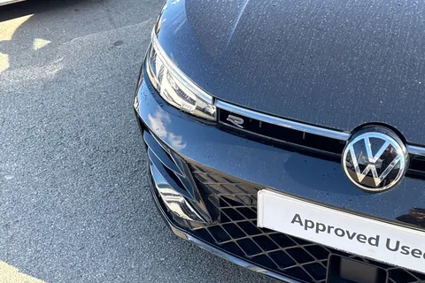 DE75TWD Volkswagen Passat 1.5 eTSI R-Line 5dr DSG Thumbnail #48