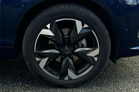 KW25MGZ CUPRA Terramar 1.5 eTSI V2 DSG Euro 6 (s/s) 5dr Thumbnail #13