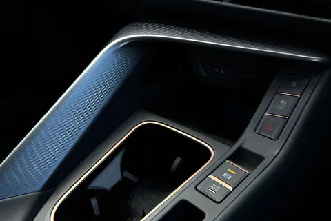 KW25MGZ CUPRA Terramar 1.5 eTSI V2 DSG Euro 6 (s/s) 5dr Thumbnail #44