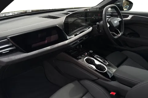  Audi A6 Avant 2.0 TDI Edition 1 S Tronic quattro Euro 6 (s/s) 5dr Thumbnail #15