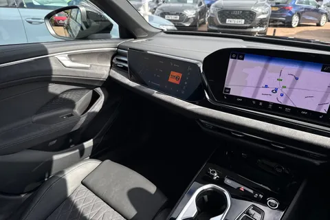  Audi A6 Avant 2.0 TDI Edition 1 S Tronic quattro Euro 6 (s/s) 5dr Thumbnail #20