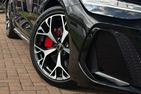  Audi A6 Avant 2.0 TDI Edition 1 S Tronic quattro Euro 6 (s/s) 5dr Thumbnail #26