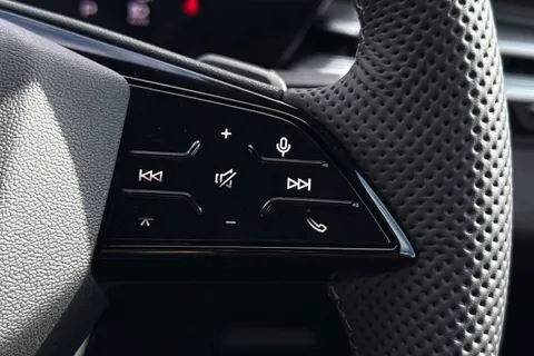  Audi A6 Avant 2.0 TDI Edition 1 S Tronic quattro Euro 6 (s/s) 5dr Thumbnail #38