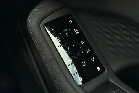  Audi A6 Avant 2.0 TDI Edition 1 S Tronic quattro Euro 6 (s/s) 5dr Thumbnail #40