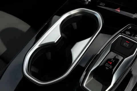  Audi A6 Avant 2.0 TDI Edition 1 S Tronic quattro Euro 6 (s/s) 5dr Thumbnail #44