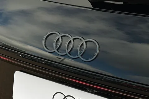  Audi A6 Avant 2.0 TDI Edition 1 S Tronic quattro Euro 6 (s/s) 5dr Thumbnail #48