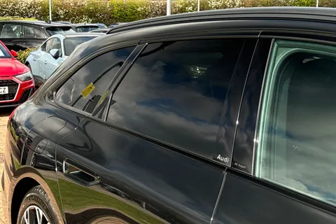  Audi A6 Avant 2.0 TDI Edition 1 S Tronic quattro Euro 6 (s/s) 5dr Thumbnail #53