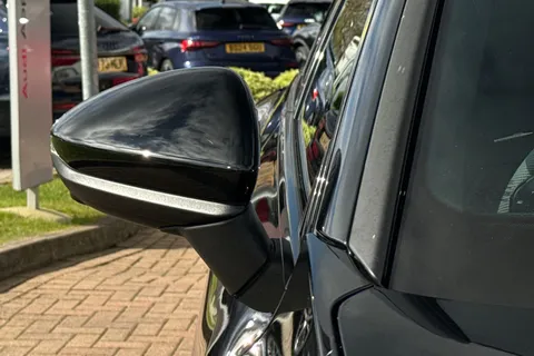  Audi A6 Avant 2.0 TDI Edition 1 S Tronic quattro Euro 6 (s/s) 5dr Thumbnail #54