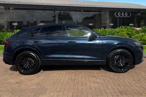  Audi Q8 3.0 TDI V6 Black Edition Tiptronic quattro Euro 6 (s/s) 5dr Thumbnail #4