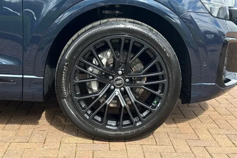  Audi Q8 3.0 TDI V6 Black Edition Tiptronic quattro Euro 6 (s/s) 5dr Thumbnail #11