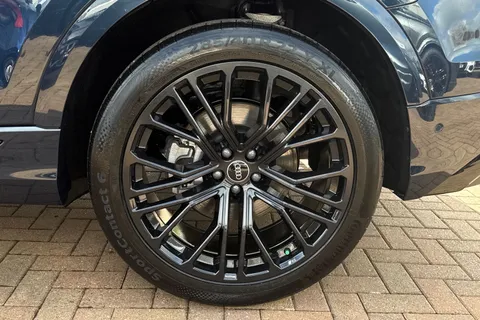  Audi Q8 3.0 TDI V6 Black Edition Tiptronic quattro Euro 6 (s/s) 5dr Thumbnail #13
