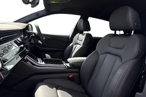 Audi Q8 3.0 TDI V6 Black Edition Tiptronic quattro Euro 6 (s/s) 5dr Thumbnail #16