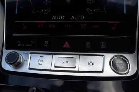  Audi Q8 3.0 TDI V6 Black Edition Tiptronic quattro Euro 6 (s/s) 5dr Thumbnail #33