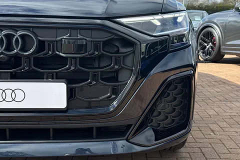  Audi Q8 3.0 TDI V6 Black Edition Tiptronic quattro Euro 6 (s/s) 5dr Thumbnail #40
