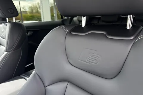  Audi Q8 3.0 TDI V6 Black Edition Tiptronic quattro Euro 6 (s/s) 5dr Thumbnail #53
