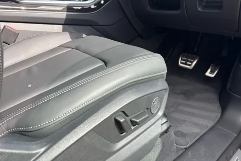  Audi Q8 3.0 TDI V6 Black Edition Tiptronic quattro Euro 6 (s/s) 5dr Thumbnail #61