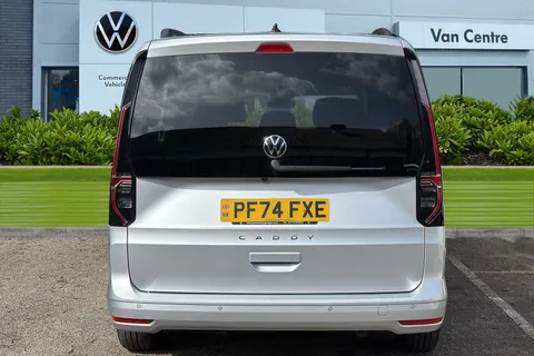 PF74FXE Volkswagen Caddy Maxi 2.0 TDI Life 5dr Thumbnail #4