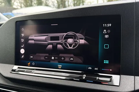 PF74FXE Volkswagen Caddy Maxi 2.0 TDI Life 5dr Thumbnail #21