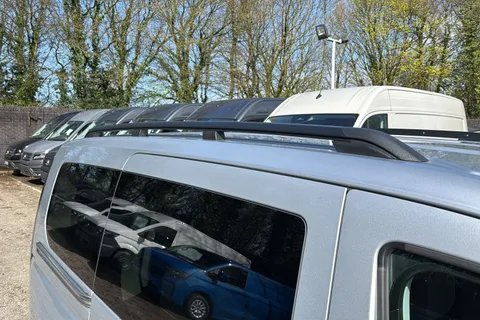 PF74FXE Volkswagen Caddy Maxi 2.0 TDI Life 5dr Thumbnail #28