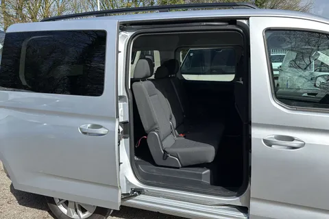 PF74FXE Volkswagen Caddy Maxi 2.0 TDI Life 5dr Thumbnail #29