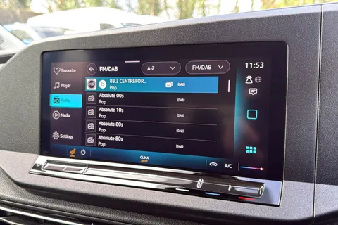 PF74FXE Volkswagen Caddy Maxi 2.0 TDI Life 5dr Thumbnail #44