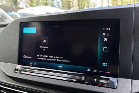 PF74FXE Volkswagen Caddy Maxi 2.0 TDI Life 5dr Thumbnail #45