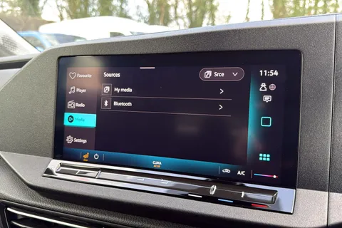 PF74FXE Volkswagen Caddy Maxi 2.0 TDI Life 5dr Thumbnail #46