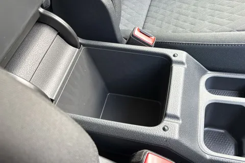 PF74FXE Volkswagen Caddy Maxi 2.0 TDI Life 5dr Thumbnail #51