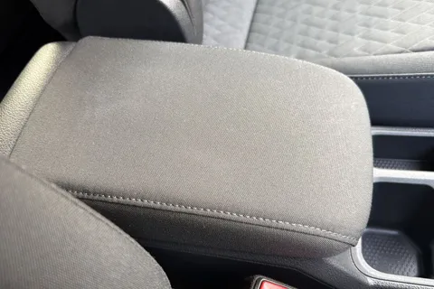 PF74FXE Volkswagen Caddy Maxi 2.0 TDI Life 5dr Thumbnail #52