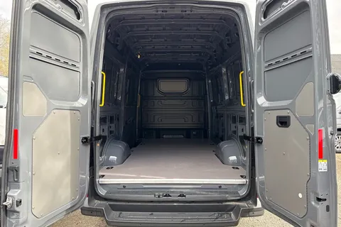 6 of 44 for Volkswagen Campervan 2.0 TDI 177PS Commerce Plus High Roof Van Auto