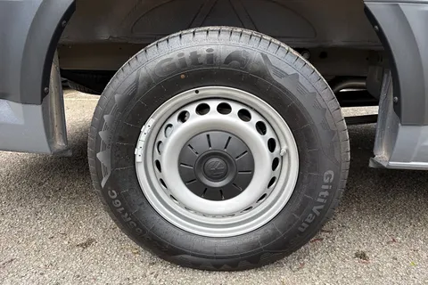 10 of 44 for Volkswagen Campervan 2.0 TDI 177PS Commerce Plus High Roof Van Auto