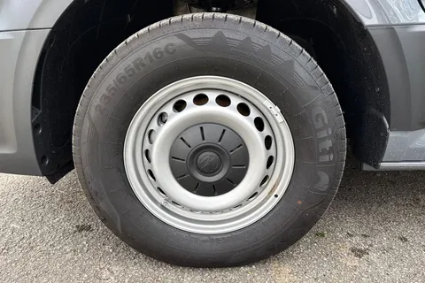 12 of 44 for Volkswagen Campervan 2.0 TDI 177PS Commerce Plus High Roof Van Auto