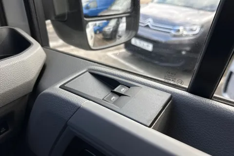 20 of 54 for Volkswagen Campervan 2.0 TDI 140PS Commerce High Roof Van