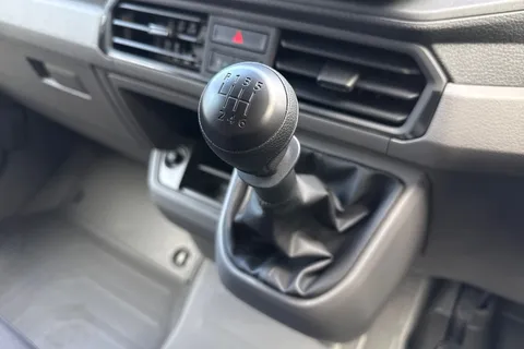 22 of 54 for Volkswagen Campervan 2.0 TDI 140PS Commerce High Roof Van