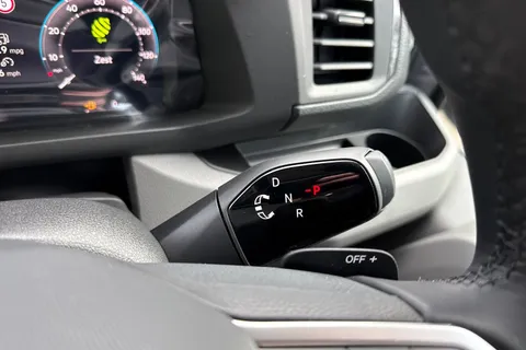 22 of 44 for Volkswagen Campervan 2.0 TDI 177PS Commerce Plus High Roof Van Auto