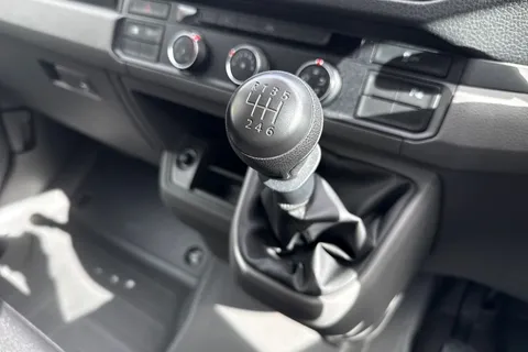 22 of 49 for Volkswagen Campervan 2.0 TDI 140PS Commerce Plus High Roof Van