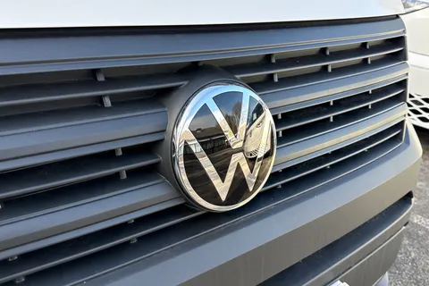 24 of 54 for Volkswagen Campervan 2.0 TDI 140PS Commerce High Roof Van