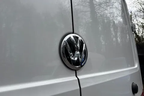 28 of 49 for Volkswagen Campervan 2.0 TDI 140PS Commerce Plus High Roof Van