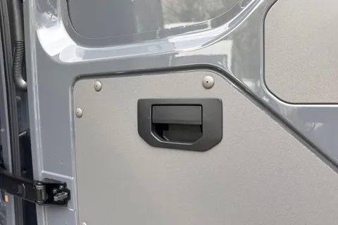 29 of 44 for Volkswagen Campervan 2.0 TDI 177PS Commerce Plus High Roof Van Auto