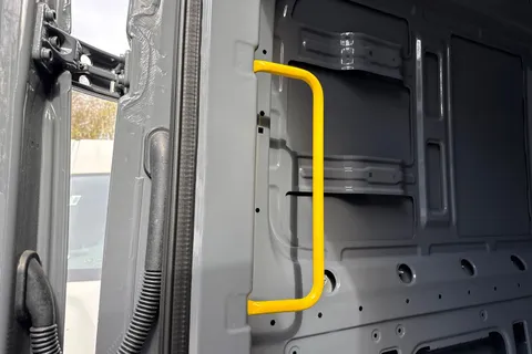 30 of 44 for Volkswagen Campervan 2.0 TDI 177PS Commerce Plus High Roof Van Auto