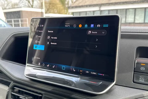 33 of 44 for Volkswagen Campervan 2.0 TDI 177PS Commerce Plus High Roof Van Auto