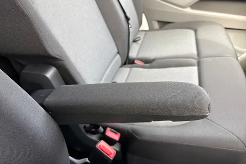 39 of 44 for Volkswagen Campervan 2.0 TDI 177PS Commerce Plus High Roof Van Auto