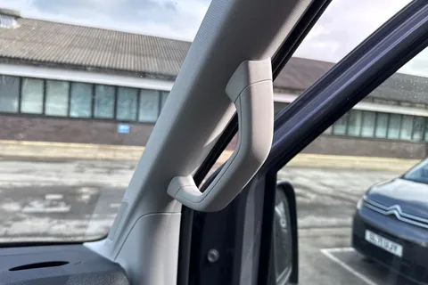 41 of 44 for Volkswagen Campervan 2.0 TDI 177PS Commerce Plus High Roof Van Auto