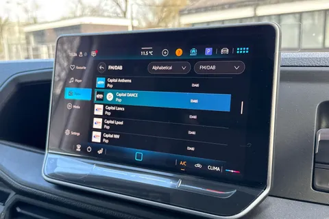 44 of 54 for Volkswagen Campervan 2.0 TDI 140PS Commerce High Roof Van