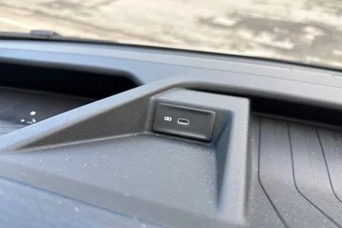 49 of 54 for Volkswagen Campervan 2.0 TDI 140PS Commerce High Roof Van