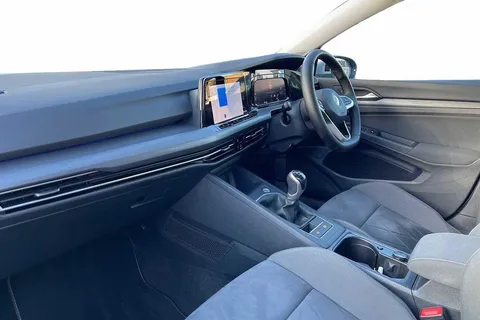 DA21WGD Volkswagen Golf MK8 Hatchback 5-Dr 1.5 TSI (130ps) Style EVO Thumbnail #2