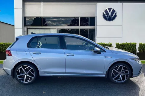 DA21WGD Volkswagen Golf MK8 Hatchback 5-Dr 1.5 TSI (130ps) Style EVO Thumbnail #4